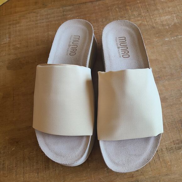 Munro Nalia Women’s Sz 7 WIDE Beige Bone Fabric Slip On‎ Platform Wedge Sandals - Picture 2 of 6